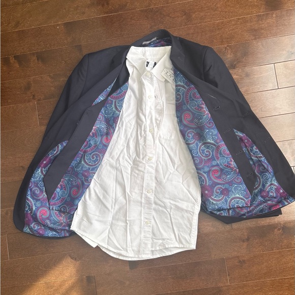 Geoffrey Beene Suit - Picture 11 of 12